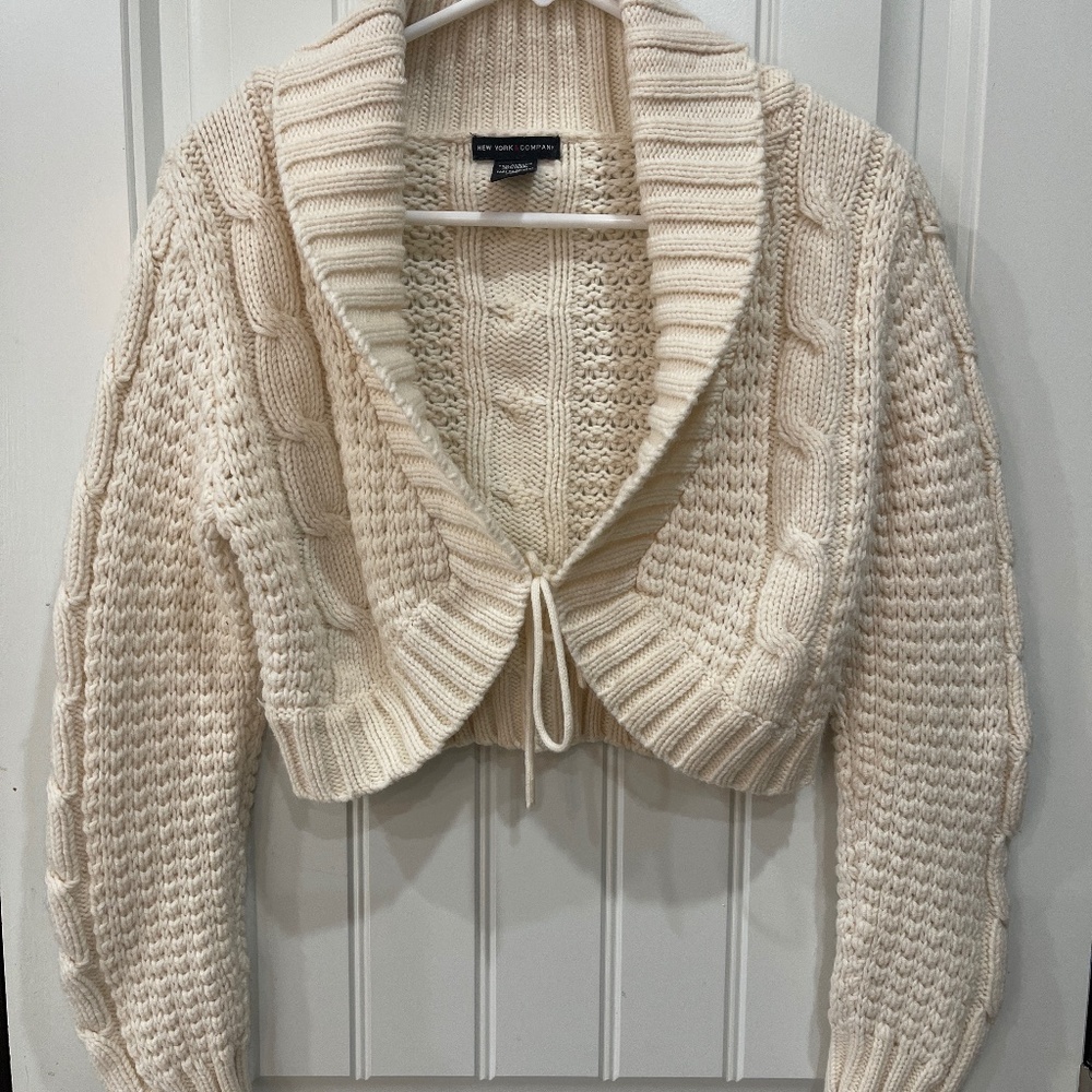 Vintage New York & Company shrug